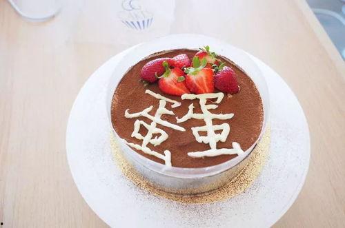 娱乐吃瓜酱蛋糕视频在线观看,揭秘网红美食背后的故事